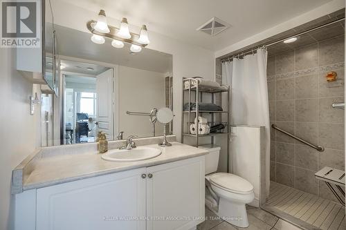 2106 - 3 Marine Parade Drive, Toronto, ON - Indoor Photo Showing Bathroom