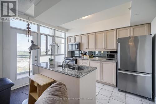 2106 - 3 Marine Parade Drive, Toronto, ON - Indoor Photo Showing Kitchen With Double Sink