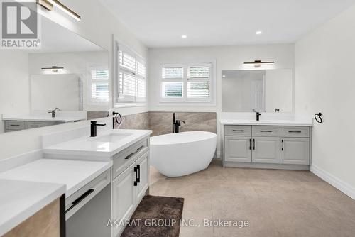 4214 Amaletta Crescent, Burlington, ON - Indoor Photo Showing Bathroom