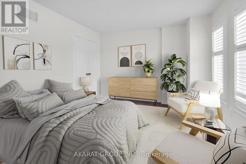 4214 Amaletta Crescent, Burlington, ON - Indoor Photo Showing Bedroom