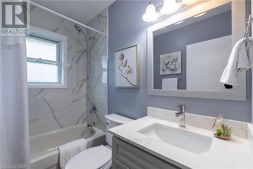 162 Victoria Road N, Guelph, ON - Indoor Photo Showing Bathroom