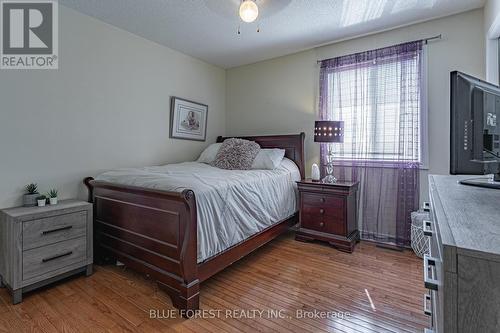 77 Woodvale Drive, Thames Centre (Dorchester), ON - Indoor Photo Showing Bedroom