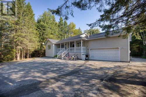 63 Scarlett Line, Oro-Medonte, ON - Outdoor With Deck Patio Veranda