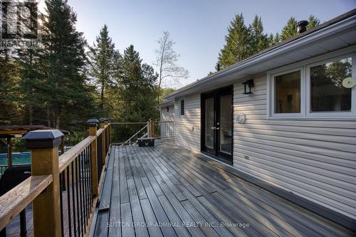 63 Scarlett Line, Oro-Medonte, ON - Outdoor With Deck Patio Veranda With Exterior