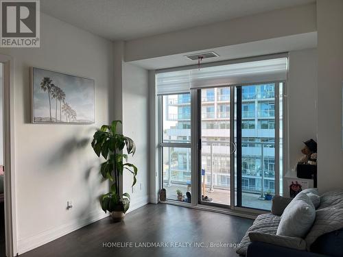 706 - 65 Speers Road, Oakville, ON - Indoor Photo Showing Living Room