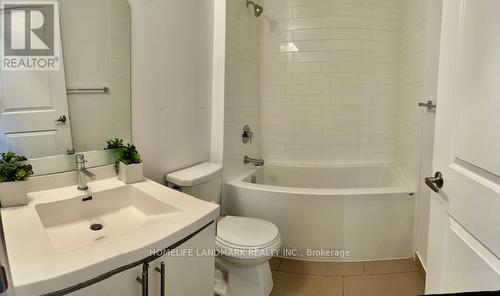 706 - 65 Speers Road, Oakville, ON - Indoor Photo Showing Bathroom