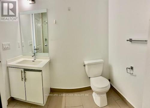 706 - 65 Speers Road, Oakville, ON - Indoor Photo Showing Bathroom