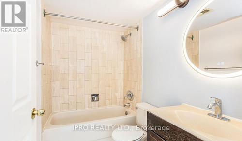 1202 - 265 Enfield Place S, Mississauga, ON - Indoor Photo Showing Bathroom