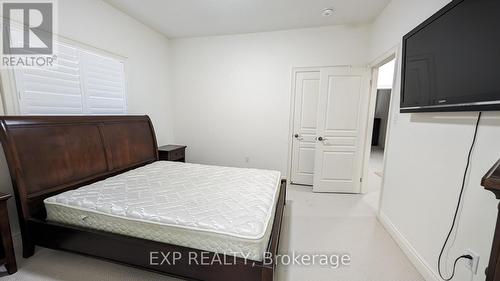 Upper - 10 Goderich Drive, Brampton, ON - Indoor Photo Showing Bedroom