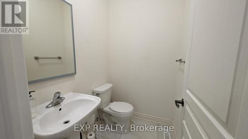 Upper - 10 Goderich Drive, Brampton, ON - Indoor Photo Showing Bathroom