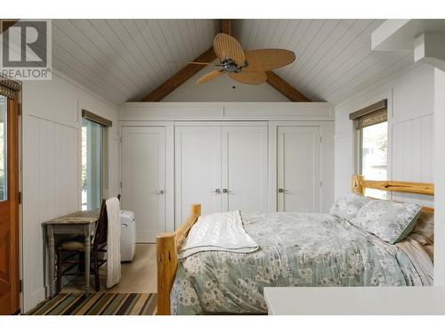 4760 Crighton Road, Kelowna, BC - Indoor Photo Showing Bedroom