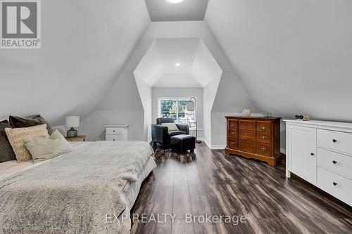 124 Whitney Place, Kitchener, ON - Indoor Photo Showing Bedroom