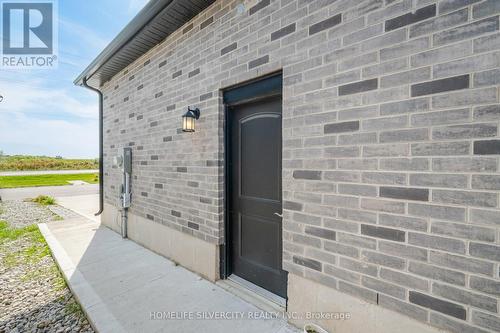 6512 Crown Grant Road, London, ON - Outdoor