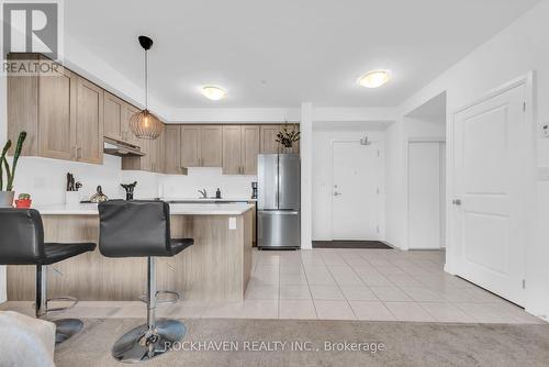 212 - 5 Hamilton Street N, Hamilton, ON - Indoor Photo Showing Kitchen