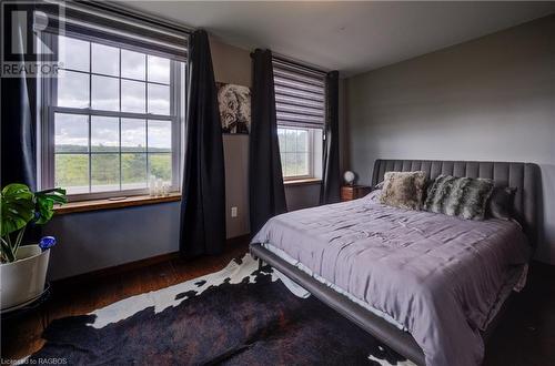 776711 Highway 10, Chatsworth, ON - Indoor Photo Showing Bedroom