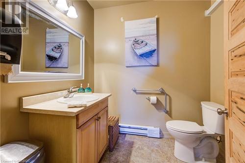 776711 Highway 10, Chatsworth, ON - Indoor Photo Showing Bathroom