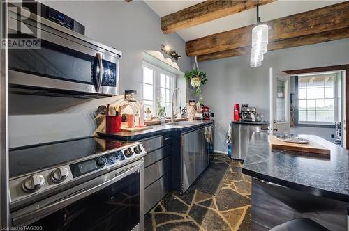 776711 Highway 10, Chatsworth, ON - Indoor Photo Showing Kitchen