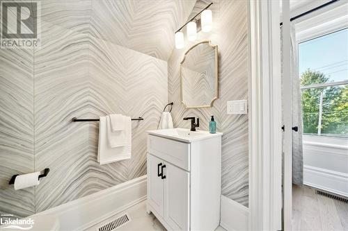 53 Kimberley Avenue, Bracebridge, ON - Indoor Photo Showing Bathroom