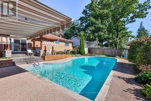 3689 Beechollow Crescent, Mississauga, ON - Outdoor With In Ground Pool