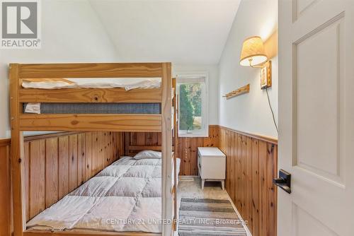 1251 Young'S Cove, Smith-Ennismore-Lakefield, ON - Indoor Photo Showing Bedroom