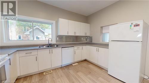 Kitchen - 388 16Th Street E, Owen Sound, ON - Indoor Photo Showing Kitchen With Double Sink