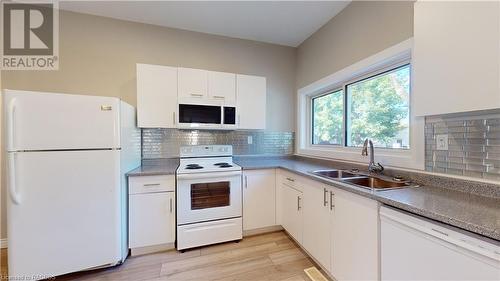 Kitchen - 388 16Th Street E, Owen Sound, ON - Indoor Photo Showing Kitchen With Double Sink