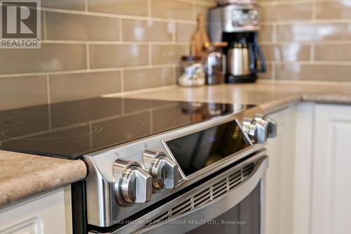 21 Greenaway Circle, Port Hope, ON - Indoor Photo Showing Kitchen