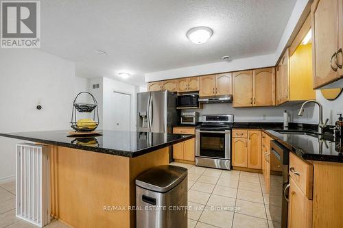 10 - 20 Shackleton Drive, Guelph, ON - Indoor Photo Showing Kitchen