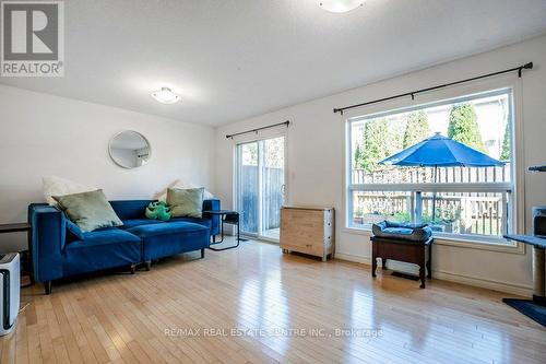 10 - 20 Shackleton Drive, Guelph, ON - Indoor Photo Showing Living Room