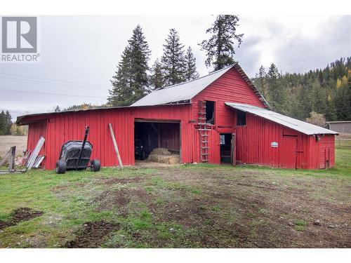 1385 6 Highway, Cherryville, BC - Outdoor