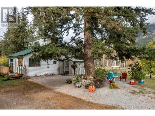 1385 6 Highway, Cherryville, BC - Outdoor