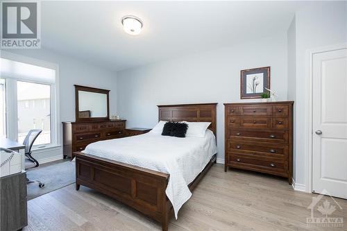 60 Kayenta Street, Ottawa, ON - Indoor Photo Showing Bedroom