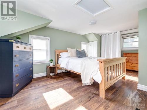 86 North Street, Perth, ON - Indoor Photo Showing Bedroom