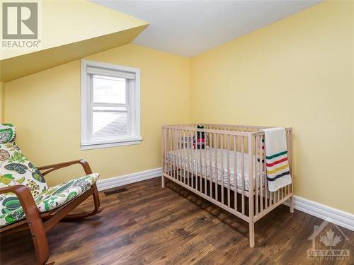 86 North Street, Perth, ON - Indoor Photo Showing Bedroom