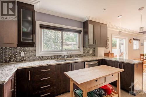 960 Elsett Drive, Ottawa, ON - Indoor Photo Showing Kitchen With Double Sink