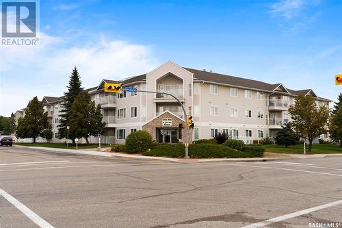 111 6 Lorne Place, Regina, SK - Outdoor With Facade