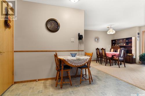 111 6 Lorne Place, Regina, SK - Indoor Photo Showing Dining Room