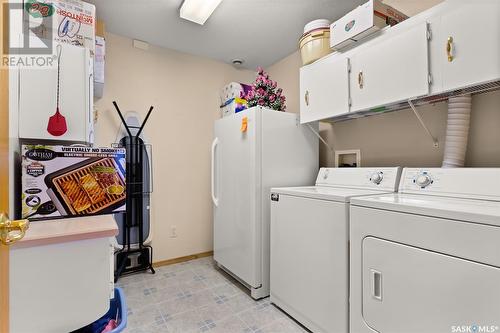 111 6 Lorne Place, Regina, SK - Indoor Photo Showing Laundry Room