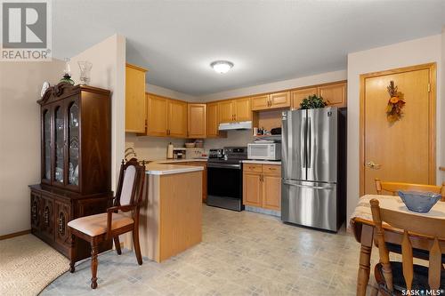 111 6 Lorne Place, Regina, SK - Indoor Photo Showing Kitchen