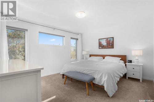 306 Maguire Court, Saskatoon, SK - Indoor Photo Showing Bedroom