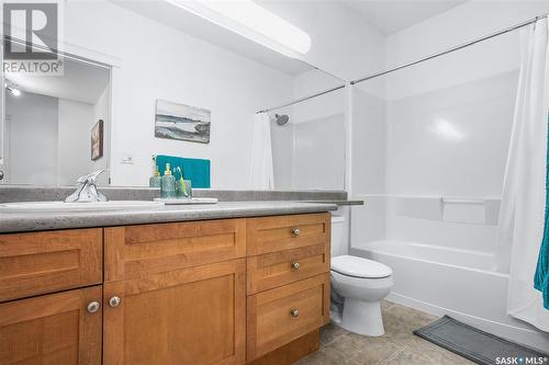 306 Maguire Court, Saskatoon, SK - Indoor Photo Showing Bathroom