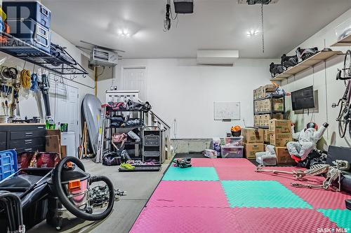 306 Maguire Court, Saskatoon, SK - Indoor Photo Showing Garage