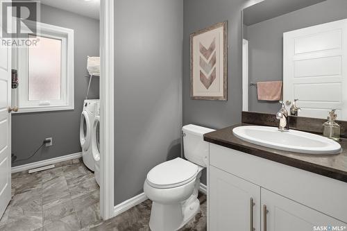 5109 Aerial Crescent, Regina, SK - Indoor Photo Showing Bathroom