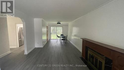 19 Shirley Crescent, Toronto, ON - Indoor Photo Showing Other Room