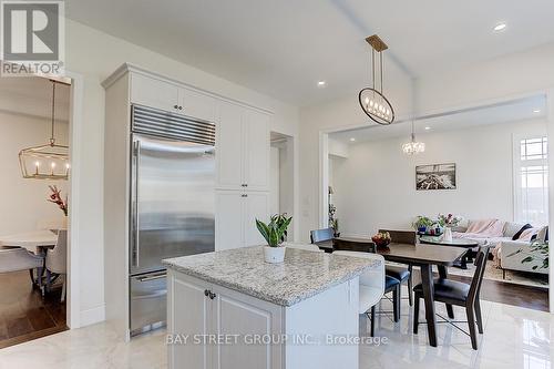 16 Drizzel Crescent, Richmond Hill, ON - Indoor Photo Showing Dining Room