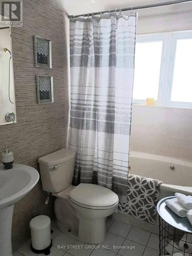 141 Elm Street, Collingwood, ON - Indoor Photo Showing Bathroom