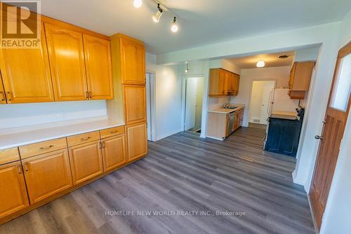 227 Church Street S, Richmond Hill, ON - Indoor Photo Showing Kitchen