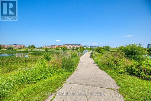 1009 - 2325 Central Park Drive, Oakville, ON - Outdoor With View