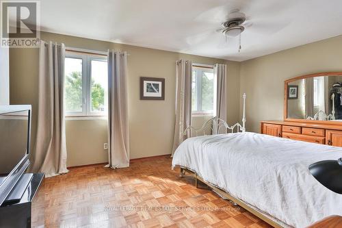 114 Orsett Street, Oakville, ON - Indoor Photo Showing Bedroom