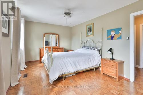 114 Orsett Street, Oakville, ON - Indoor Photo Showing Bedroom